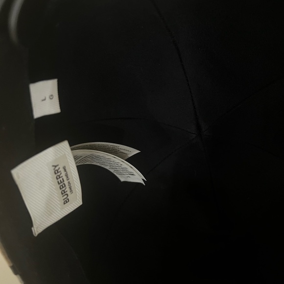 Burberry Baseball Cap - Picture 8 of 9